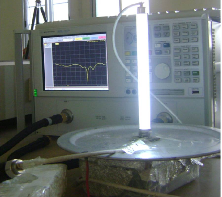 STUDY OF A FLUORESCENT TUBE AS PLASMA ANTENNA