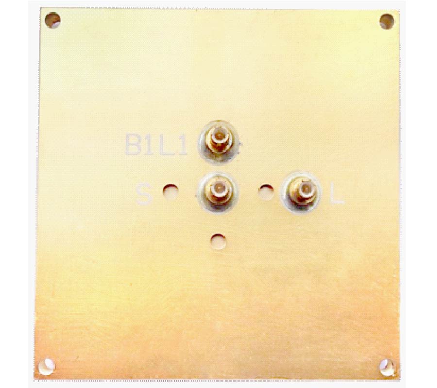 MULTIBAND PROBE-FED STACKED PATCH ANTENNA FOR GNSS APPLICATIONS