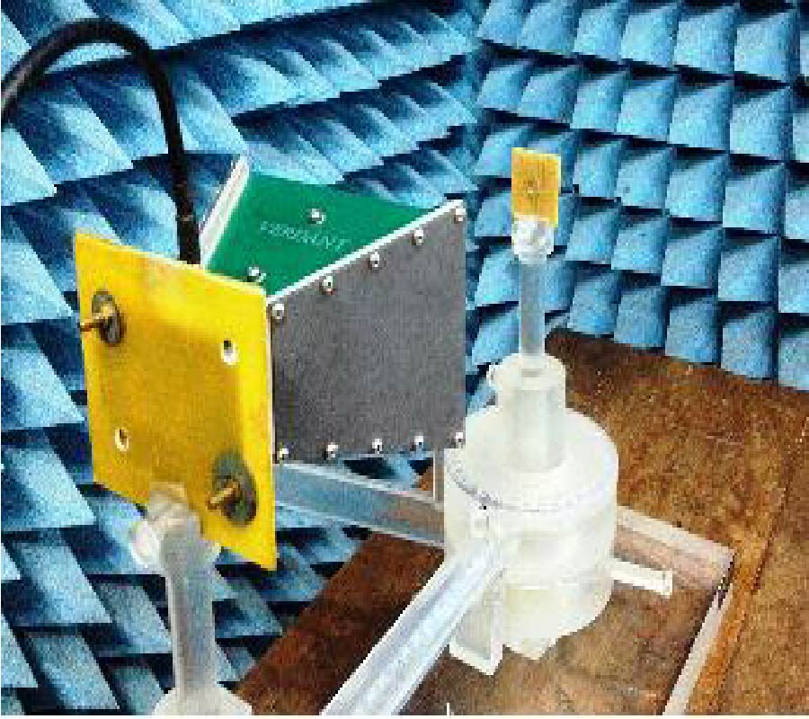 A NOVEL POLARIZATION INDEPENDENT CHIPLESS RFID TAG USING MULTIPLE RESONATORS