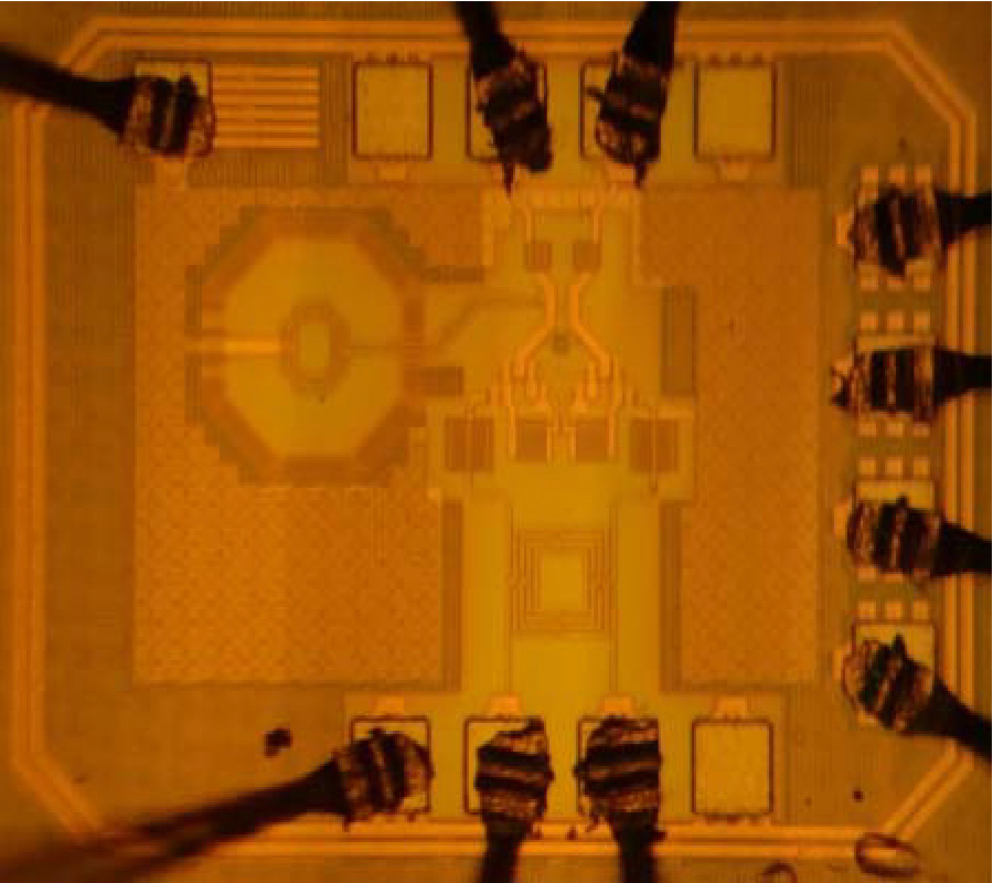 SWITCHING-MODE CMOS POWER AMPLIFIER USING A DIFFERENTIALLY COUPLED SERIES INDUCTOR