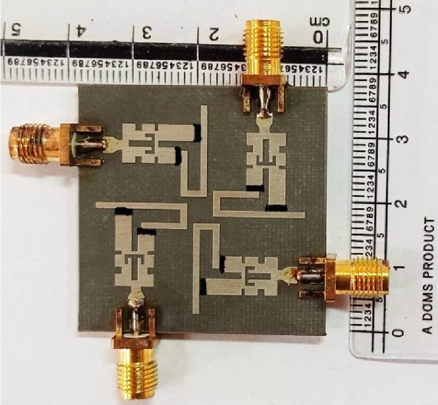 Frequency-Tunable and Attenuation-Controlled Sub-6 GHz Antenna Using Miniaturized Multilayer Graphene Pads