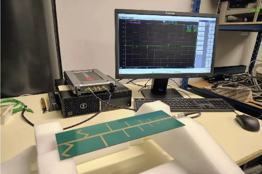 Cross-Entropy Based Optimization for LPDA Antenna Miniaturization