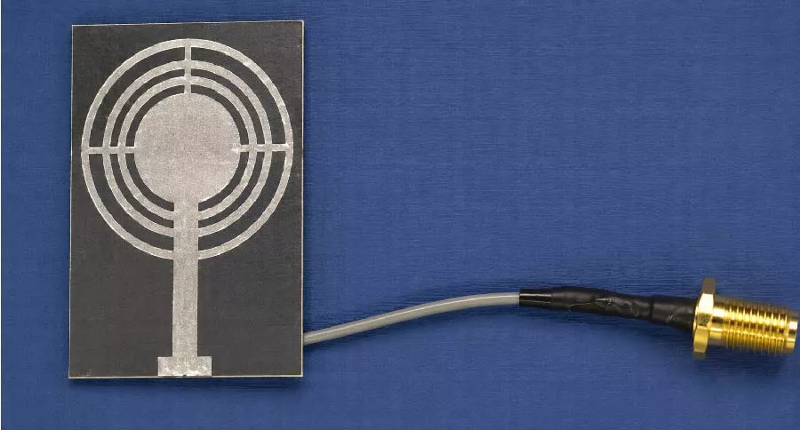 A Concentric Multi-Ring Circular Monopole Antenna Designed by Characteristic Mode Analysis for Continuous Sub-6 GHz 5G Coverage